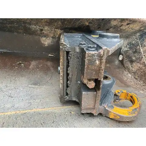 Schnellwechsler und Planierlöffel