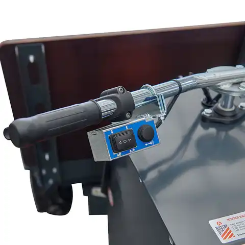 Dumper sur pneus électro HD80E, Bergmann, charge utile 800 kg, puissance du moteur 2.8 kW, Capacité de chargement 0.58 m3, autnomie de la batterie 8 heures, largeur 0.88 m, Haute capacité de charge, De construction robuste, Direction assistée, Benne à déversement hydraulique, Quatre roues motrices, Passe sans peine de petits obstacles