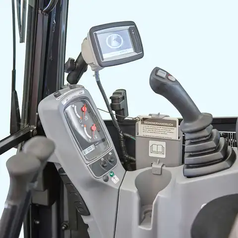 pelle électro HUTTER Kubota U27E, poids 2698 kg, Moteur électrique 19.9 kW, Balancier long de série, Déport arrière nul, Instruments de bord digitaux, Système antivol, Siège semi suspendu réglable, Avec commande proportionelle de série