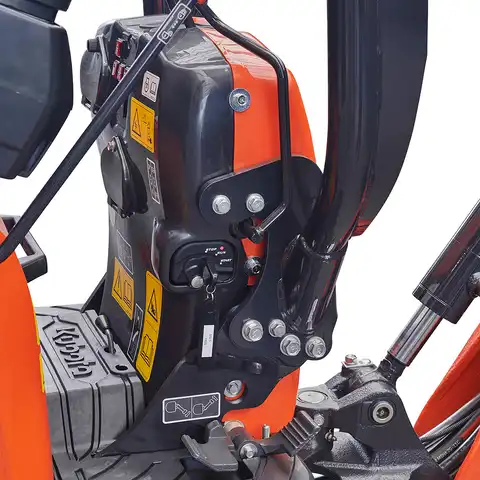 Mini-Bagger HUTTER Kubota U10, Kurzheck, Raupenbagger, Gewicht 1.2 Tonnen, Detailfoto, mit Löffel, mit Überrollbügel, Motorleistung 10.3 PS, Schnellgangschalter