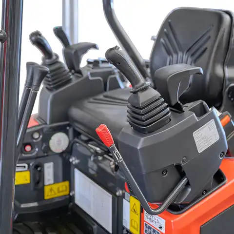 Mini pelle HUTTER Kubota U17, Poids 1705 kg, Puissance du moteur 16.0 CV, Largeur 99-130 cm, nouveaju modèle, Flexibles hydrauliques intégrés protégés, Déport arrière nul, Interrupteur de 2ème vitesse, Siège confortable