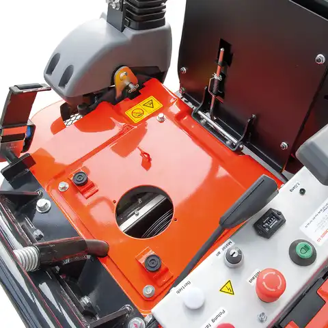 pelle électro HUTTER Kubota U17E, poids 1650 kg, Moteur électrique 11 kW, Train de chenilles pouvant s’élargir, Déport arrière nul, Vérin de flèche au-dessus de la flèche, Interrupteur de 2ème vitesse, Flexibles hydrauliques intégrés protégés, Siège confortable