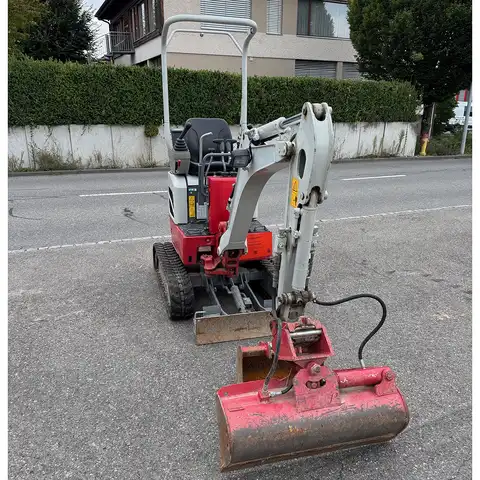 Takeuchi TB210R
