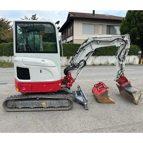 Takeuchi TB325R
