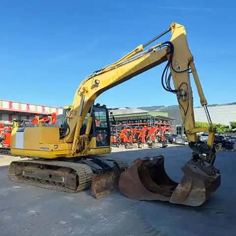 Komatsu PC130