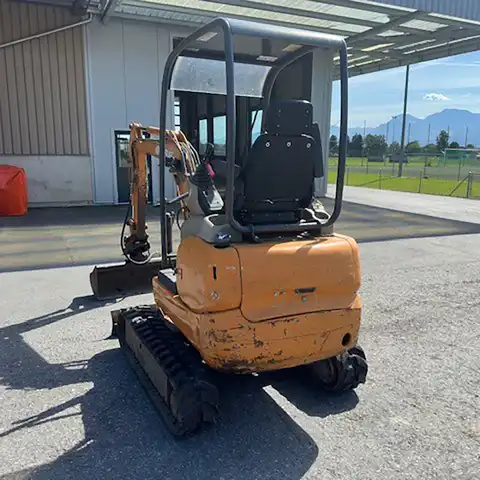 Case CX18B