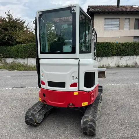 Takeuchi TB325R