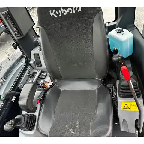 HUTTER Kubota KX042-4